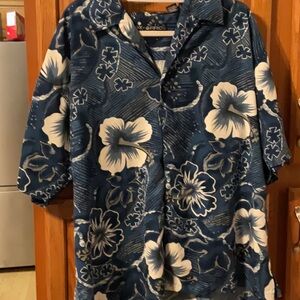 Men’s blue Hawaiian print top by box office size xl